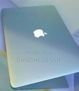 New Laptop Apple MacBook Pro 2017 8GB Intel Core i5 SSD 128GB