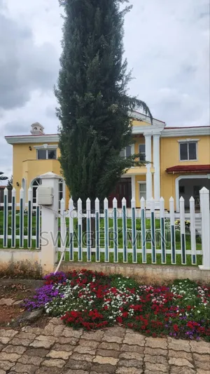 Furnished 6bdrm Townhouse/Terrace in Ccd Real State, Yeka for sale