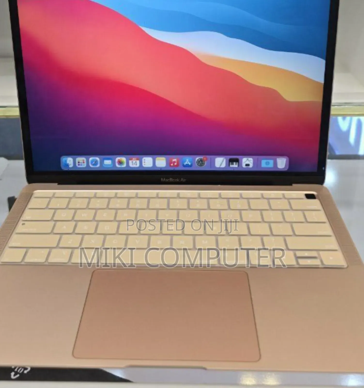 New Laptop Apple MacBook Air 2020 M1 8GB Intel SSD 256GB