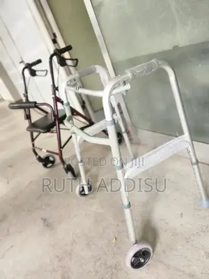 Medical Walker𧙕只walker褣不almunium Walker列入medical Walker