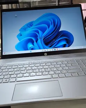 New Laptop HP Pavilion 15 8GB AMD Ryzen 3 SSD 512GB