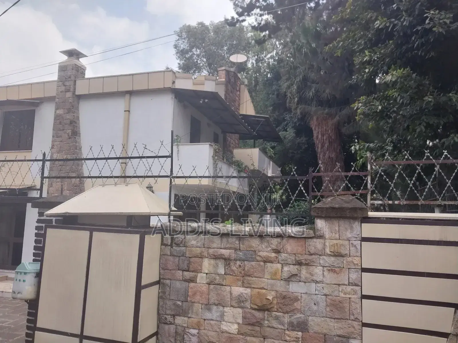 Furnished 4bdrm Villa in Bole for rent