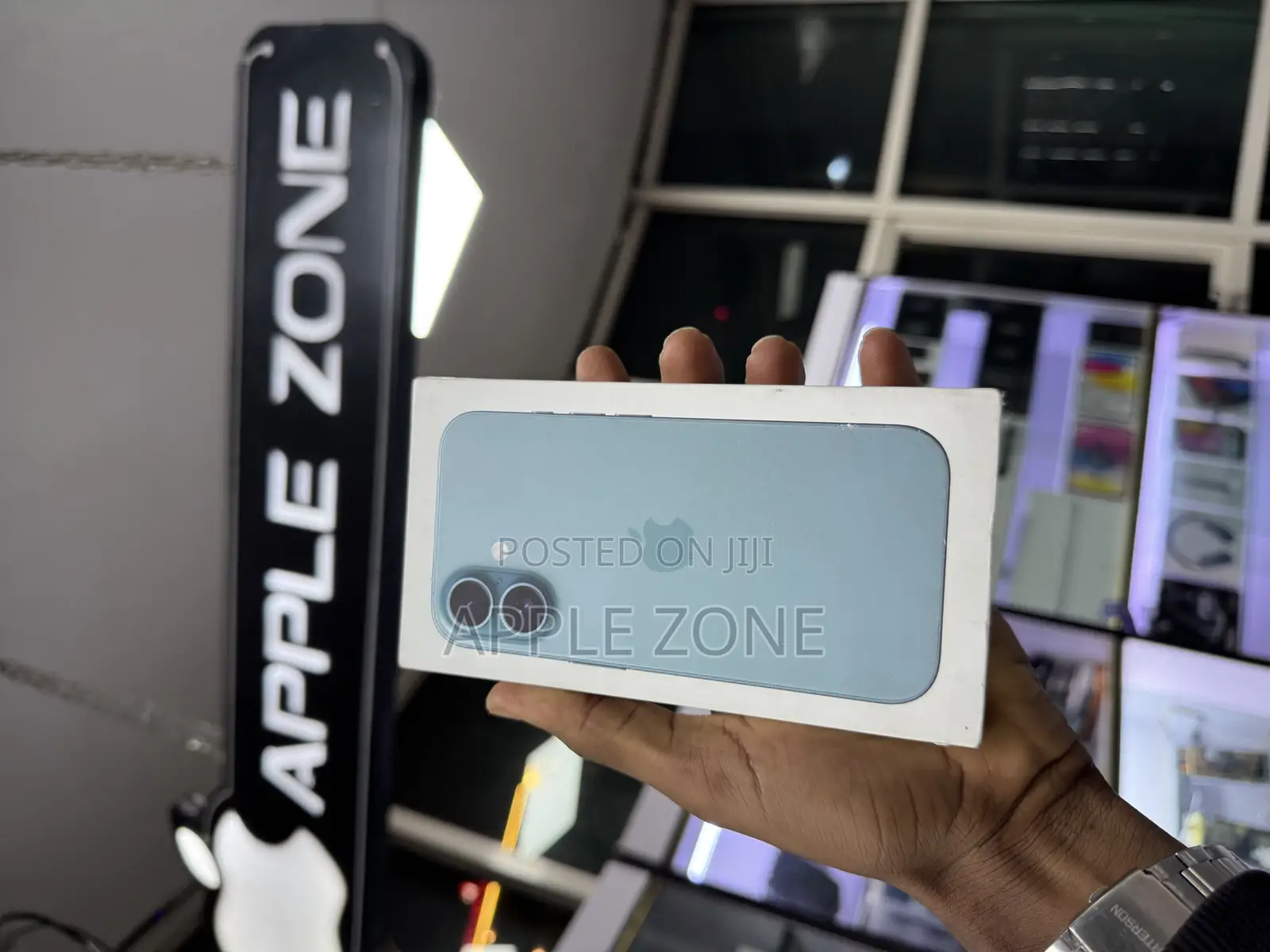 New Apple iPhone 16 128 GB Green