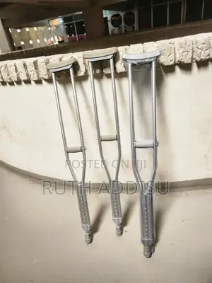 Axillary Bilateral Crutches庫藏axillary Crutches牢兇crutches