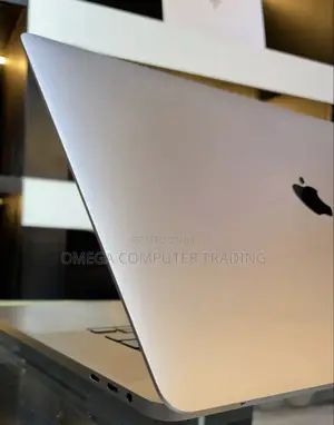 New Laptop Apple MacBook Pro 2019 32GB Intel Core i9 SSD 512GB