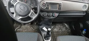 Toyota Yaris Base Hatchback 5dr 2011 Brown