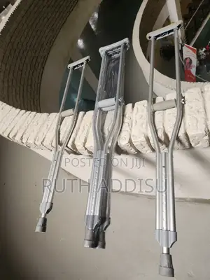 Axillary Bilateral Crutches殲我axillary Bilateral Crutches