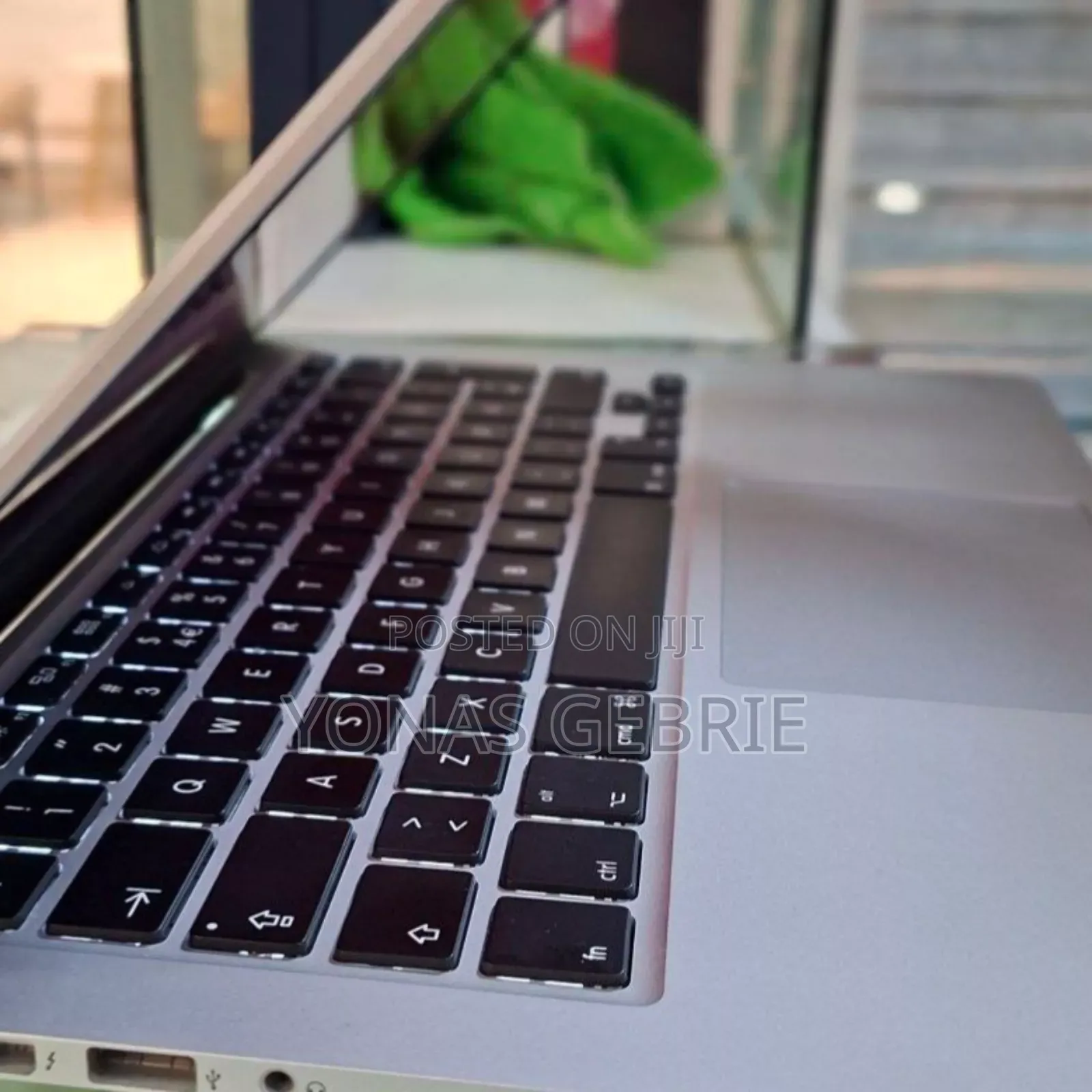 New Laptop Apple MacBook Pro 2013 16GB Intel Core i5 SSD 512GB