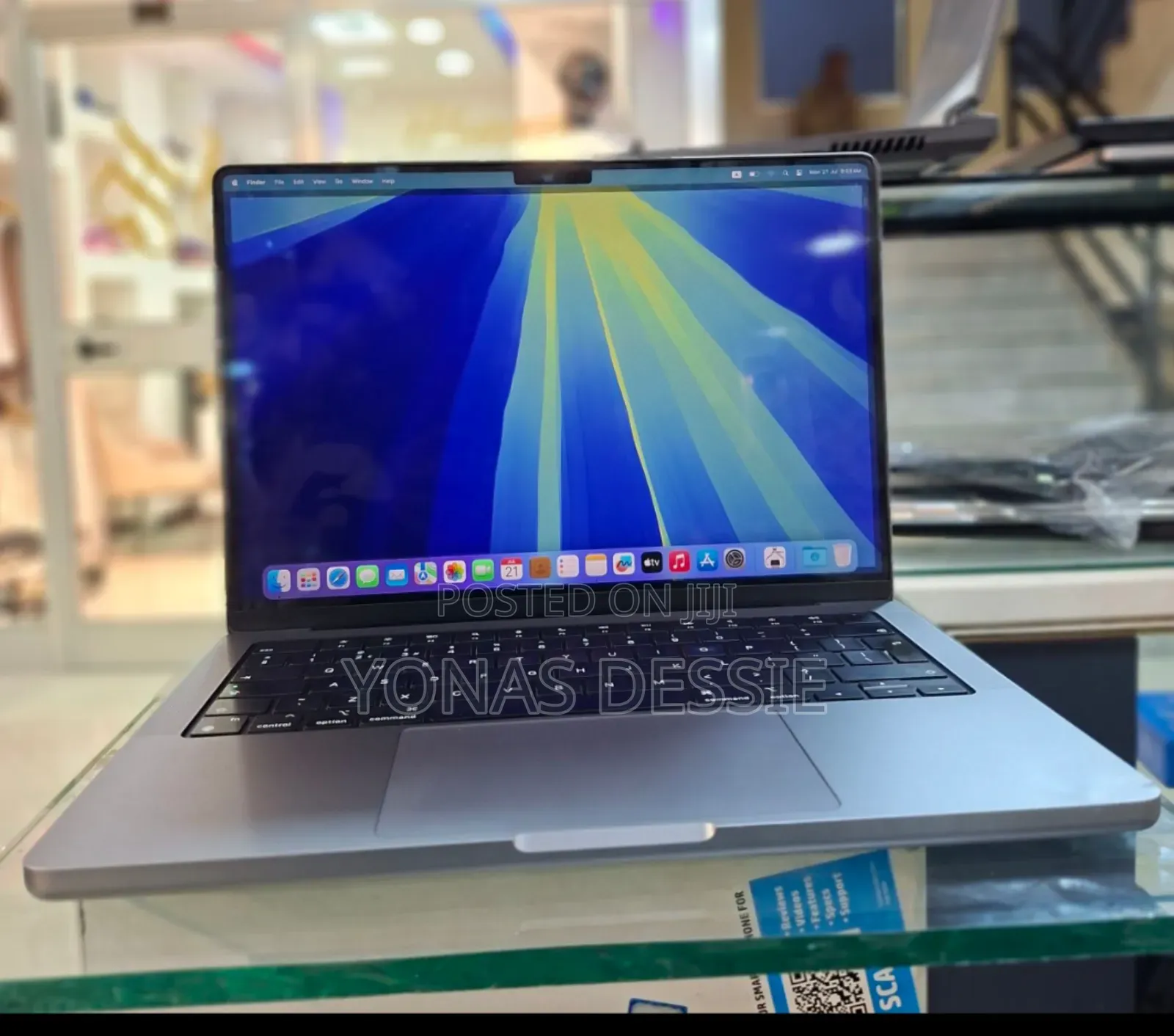 New Laptop Apple MacBook Pro 2021 M1 16GB SSD 512GB