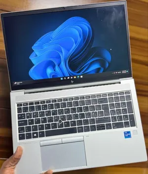 New Laptop HP EliteBook 850 G8 16GB Intel Core I7 SSD 512GB