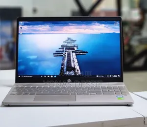 New Laptop HP Pavilion 15 8GB Intel Core i7 SSD 512GB