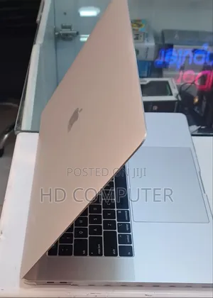 New Laptop Apple MacBook Pro 2018 32GB Intel Core I9 SSD 1T