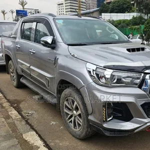 Toyota Hilux 2017 Silver
