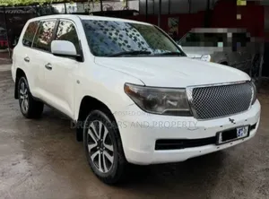 Toyota Land Cruiser 4.5 V8 GXR 2011 White