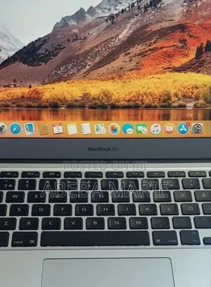 New Laptop Apple MacBook Air 2017 8GB Intel Core I5 SSD 128GB