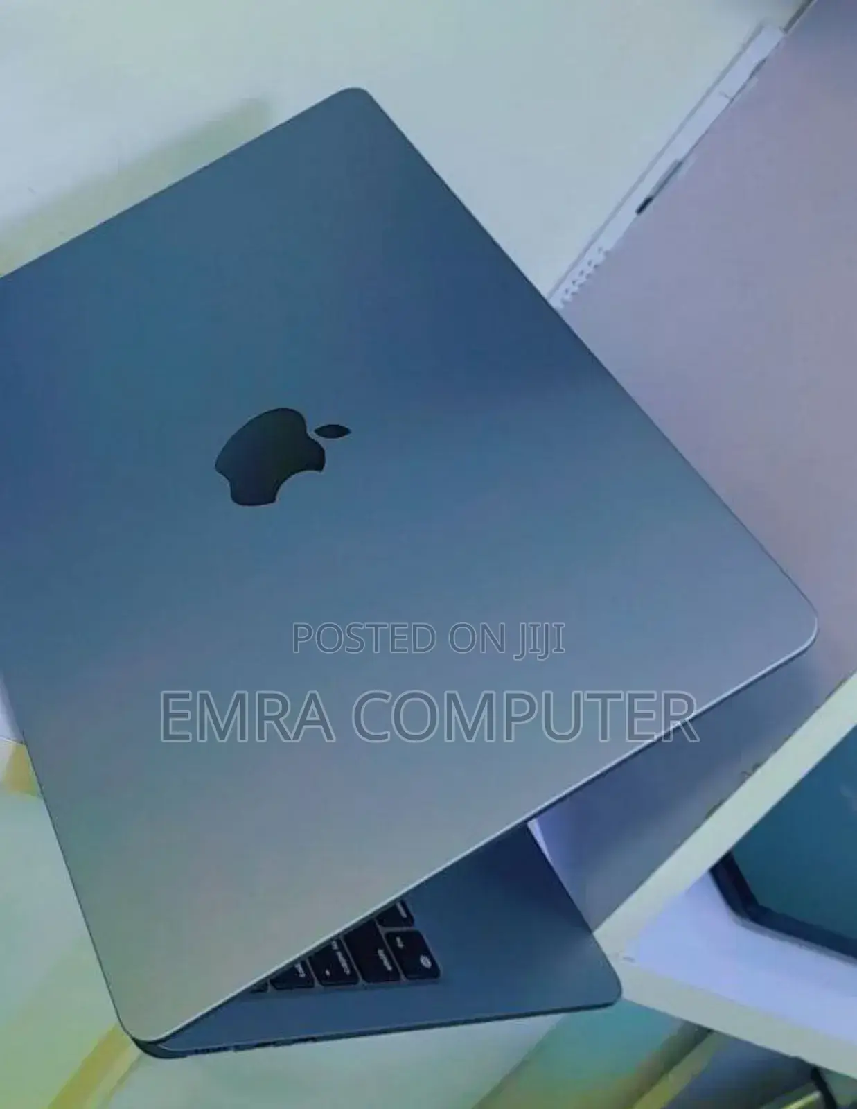 New Laptop Apple MacBook Air 2022 M2 16GB Apple M2 SSD 256GB
