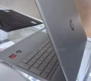 New Laptop HP 8GB AMD Ryzen 3 SSD 256GB