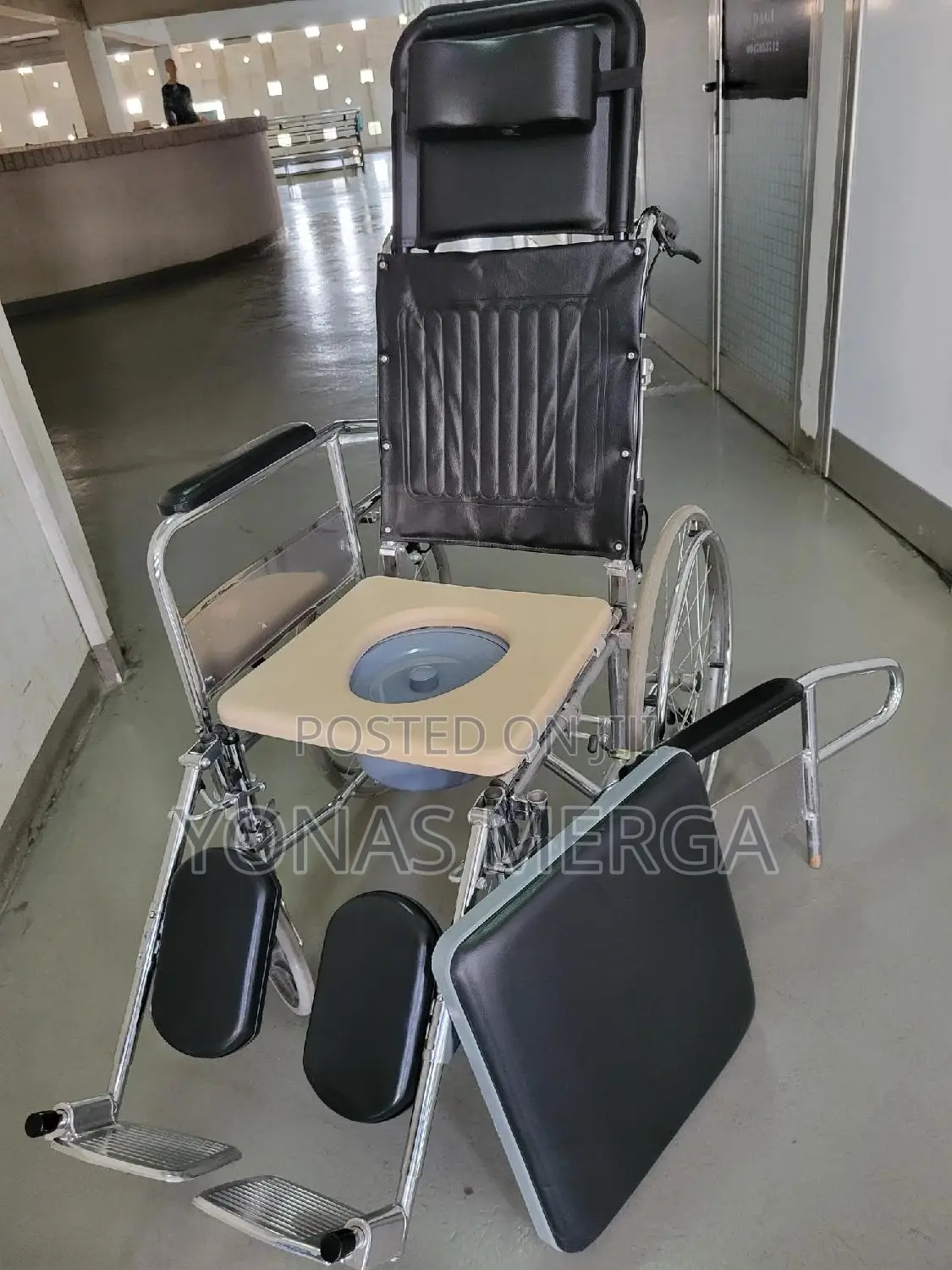Pot Wheelchair//Unique Function of Reclining and Commode.
