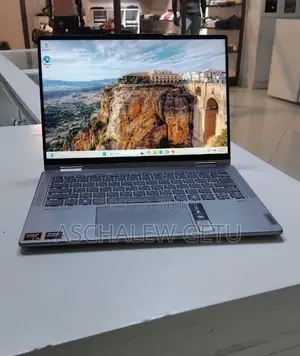 New Laptop Lenovo Yoga 7i 8GB Intel Core I5 SSD 512GB