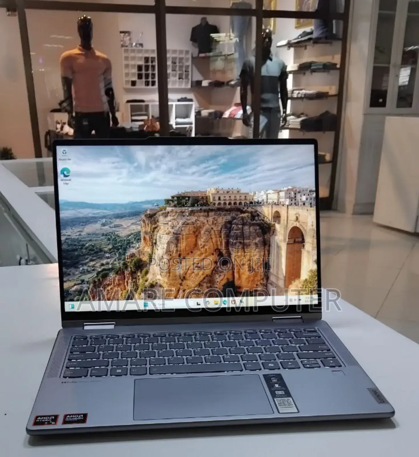 New Laptop Lenovo Yoga 7i 8GB Intel Core I5 SSD 512GB
