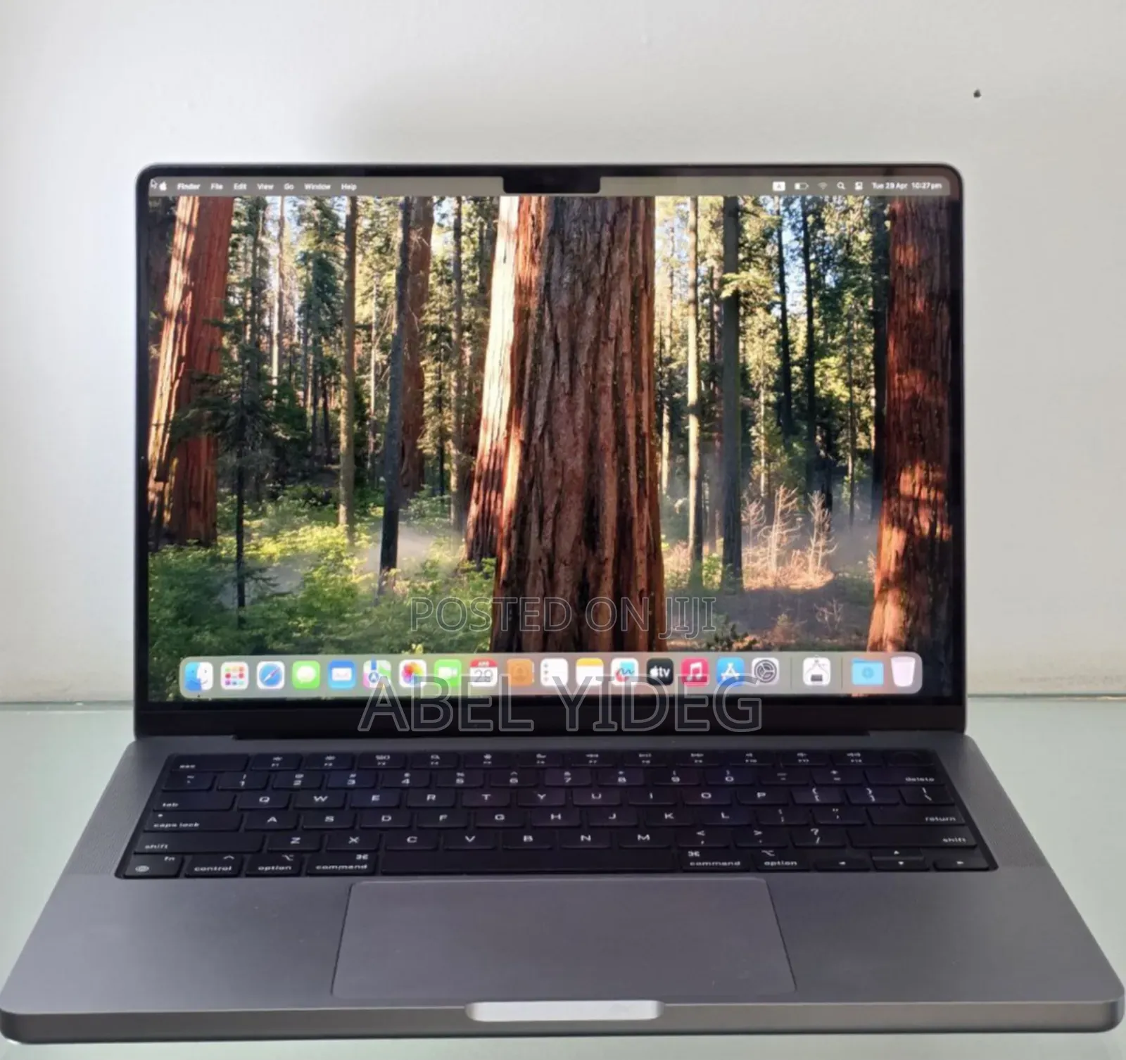 New Laptop Apple MacBook Pro M1 8GB Apple M1 Pro SSD 512GB