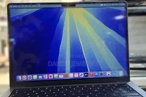 New Laptop Apple MacBook Pro M1 16GB Apple M1 Pro SSD 512GB