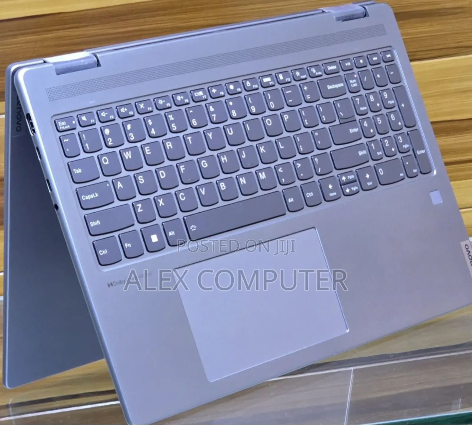 New Laptop Lenovo Yoga 7i 16GB Intel Core I7 SSD 512GB