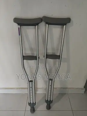 Crutches/×Crutches=Comes in a Pair
Max Weight of User 150 Kg