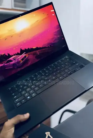 New Laptop Razer Blade Advanced 16GB Intel Core i7 SSD 1T