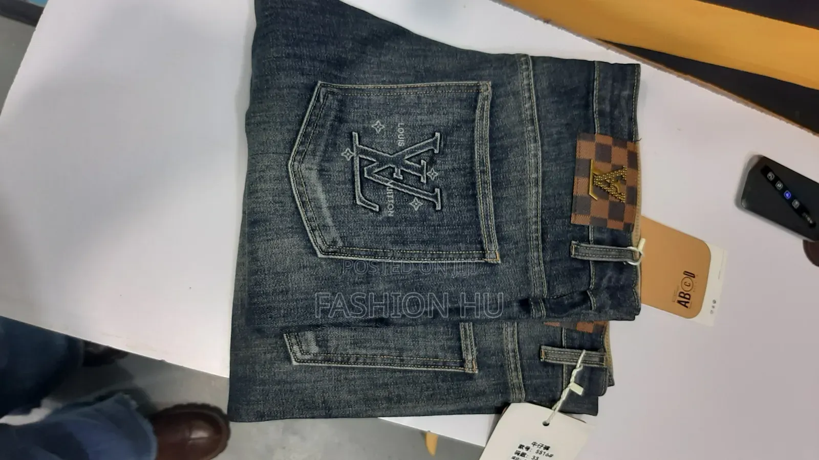 Lovustin Jeans