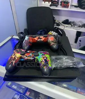 Playstation Four Slim