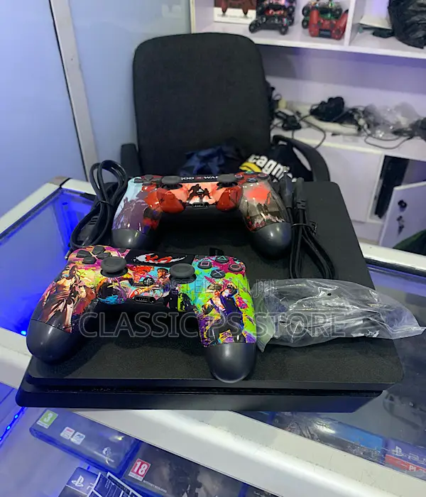 Playstation Four Slim