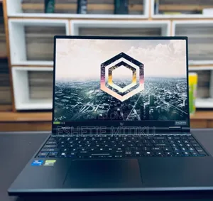 New Laptop MSI Crosshair 17 16GB Intel Core I7 SSD 1T