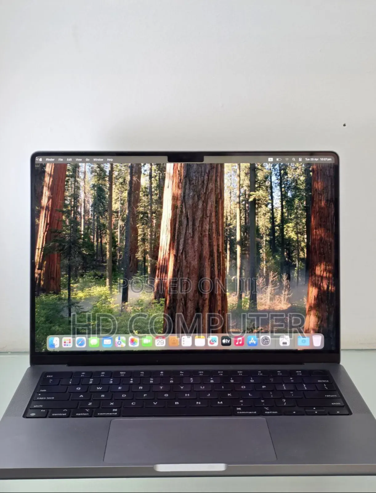 New Laptop Apple MacBook Pro 2023 M3 14-Inch 8GB Apple M3 Pro SSD 512GB