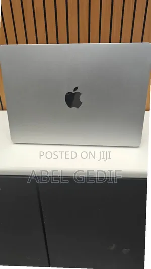 New Laptop Apple MacBook Air 2024 M3 13-Inch 16GB Apple M3 SSD 512GB
