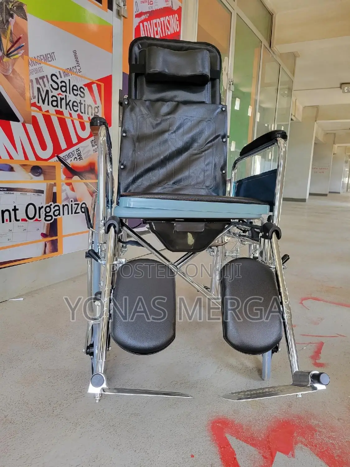 Toilet/Bed/Bath Wheelchair٥٥٥wheelchair药對wheelchair==Wheel