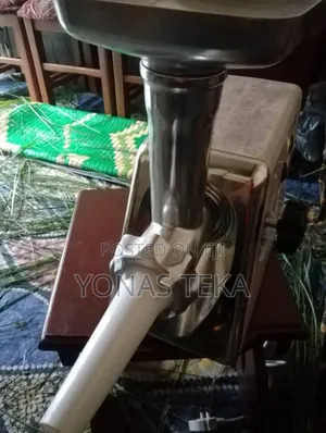 Geepas Meat Grinder