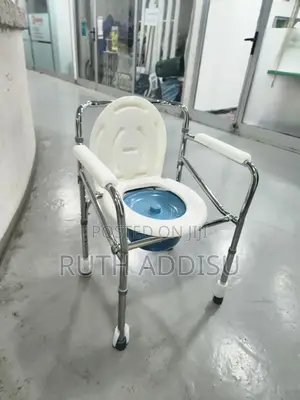 Commode Chair麩質toilet Chair向來commode Chai承辦commode Chair