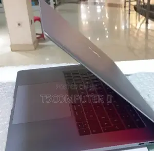 New Laptop Apple MacBook Pro 2016 16GB Intel Core I7 SSD 512GB