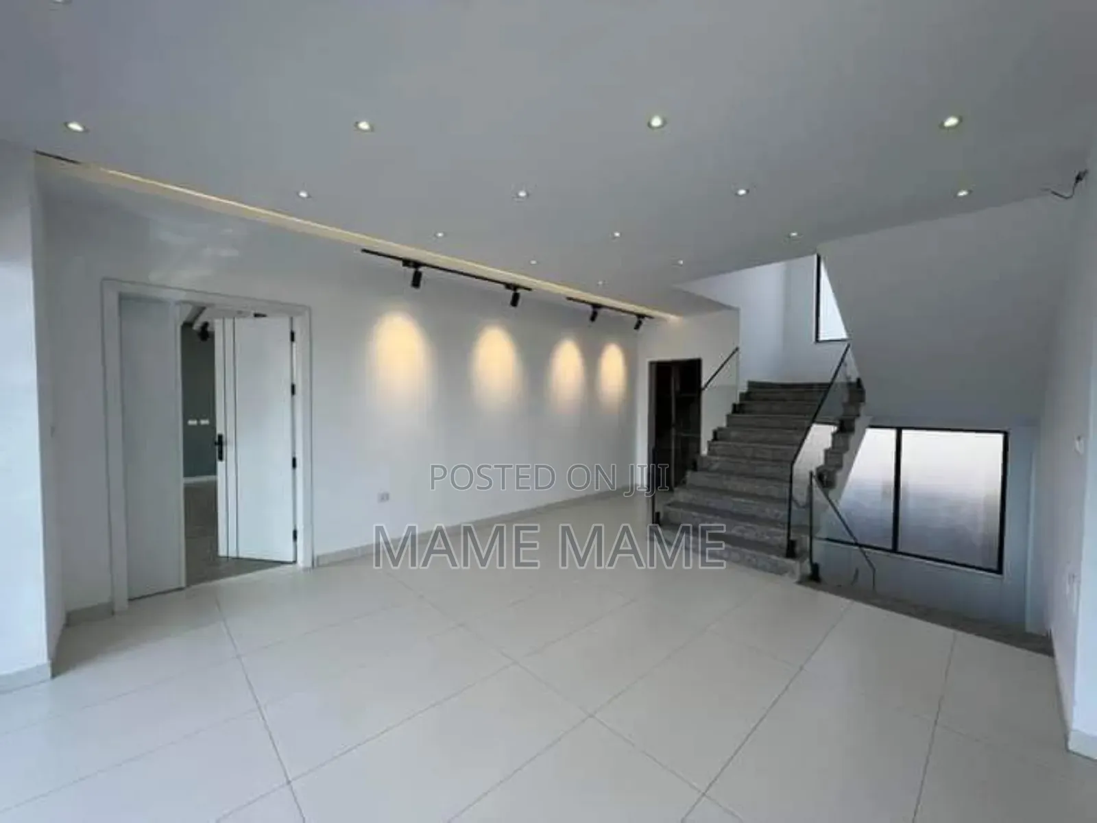 7bdrm House in Addis Abeba, Bole for sale