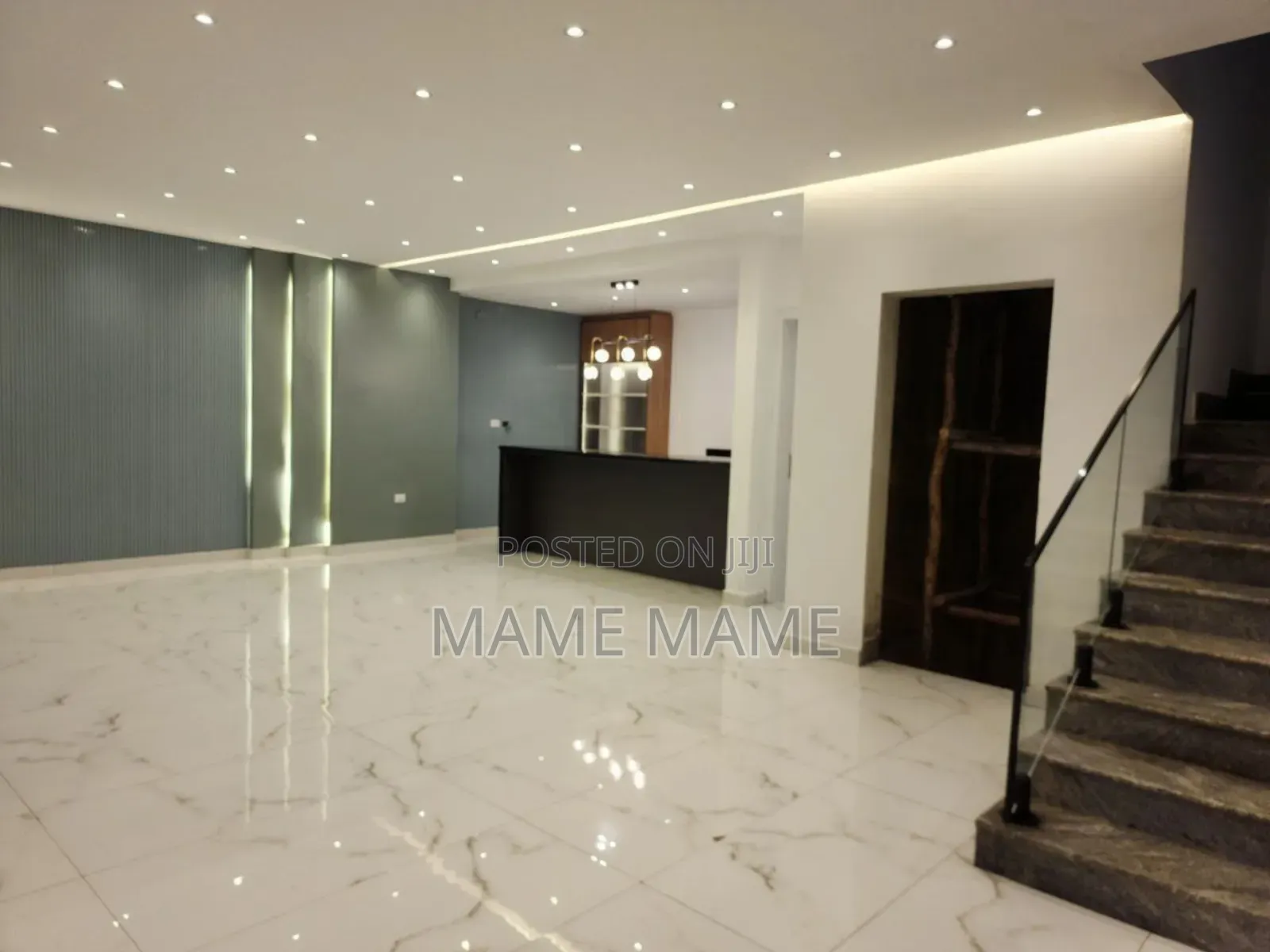 7bdrm House in Addis Abeba, Bole for sale