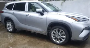 New Toyota Highlander Hybrid 2023 Silver
