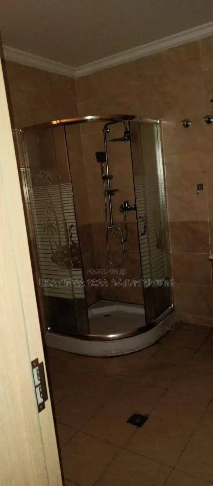 Furnished 8bdrm House in አያት አካባቢ ኮምፋውንድ ውስጥ, Yeka for sale