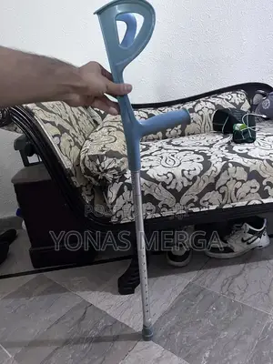Crutches//Flexyfoot Soft Grip Double Adjustable Crutch