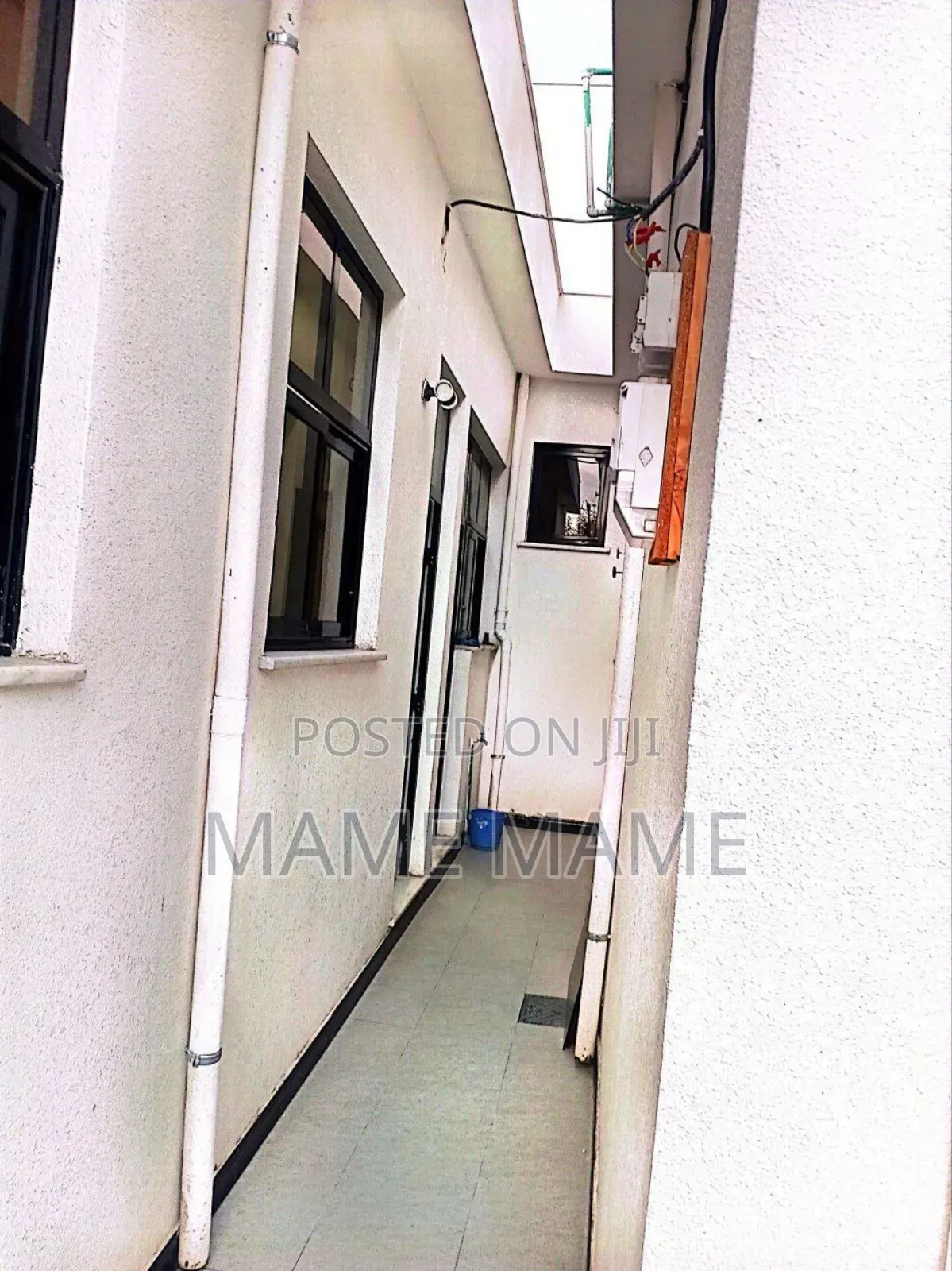 5bdrm Villa in Addis Abeba, Bole for sale