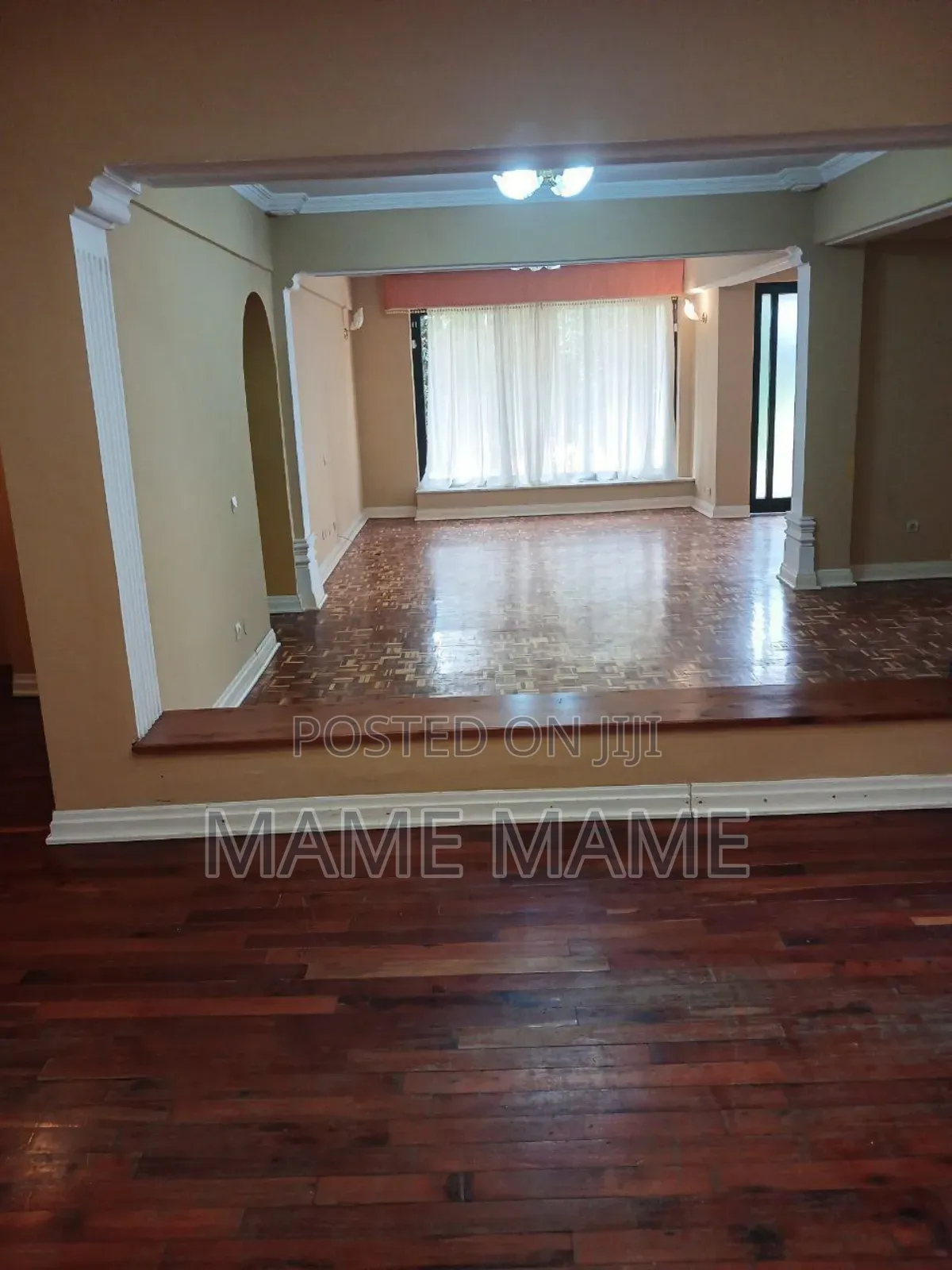 5bdrm House in Addis Abeba, Bole for sale