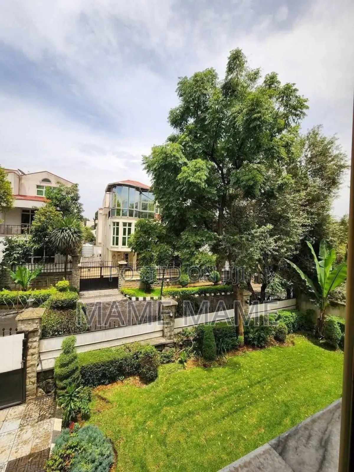 4bdrm House in Addis Abeba, Bole for sale