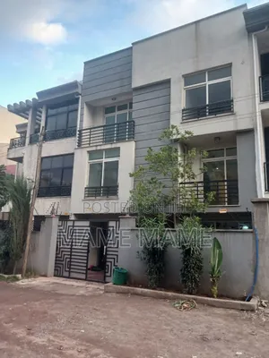5bdrm House in Addis Abeba, Bole for sale