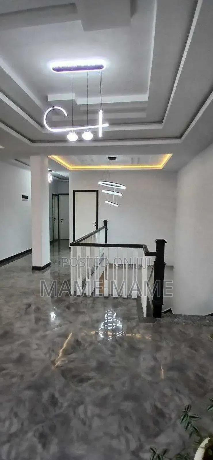 8bdrm House in Addis Abeba, Bole for sale