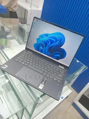 New Laptop Lenovo Yoga 7i 16GB Intel Core I5 SSD 512GB